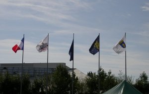 Les Drapeaux